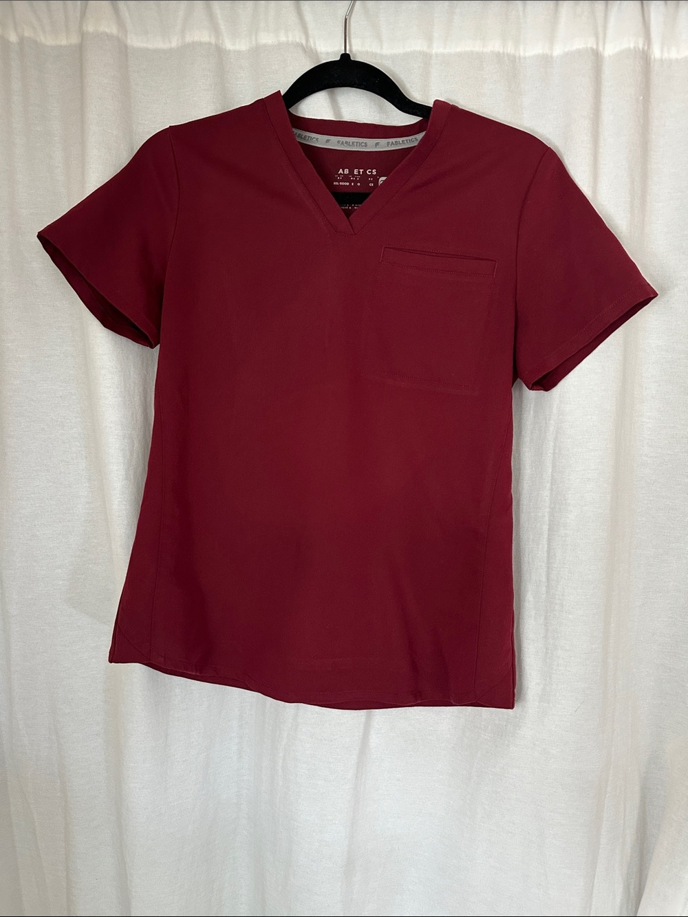 Fabletics Women's V-Neck Patch Pocket Scrub Top in Burgundy XS